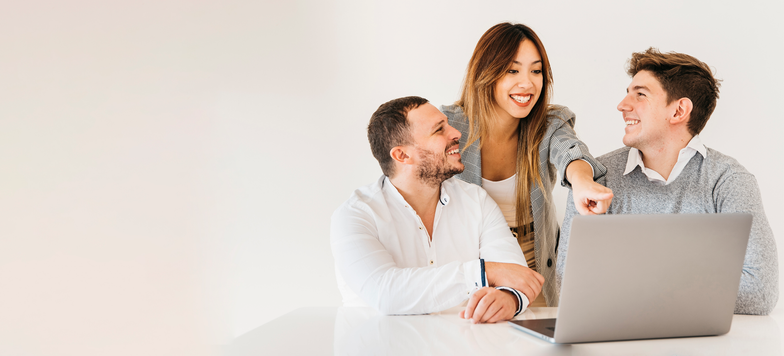 Couple signing mortgage documents